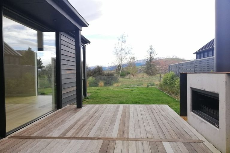 Photo of property in 17 Mckenzies Shute, Jacks Point, Queenstown, 9371