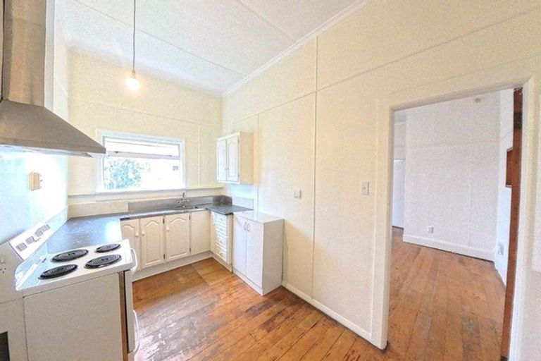Photo of property in 4 Wood Street, Takaro, Palmerston North, 4410