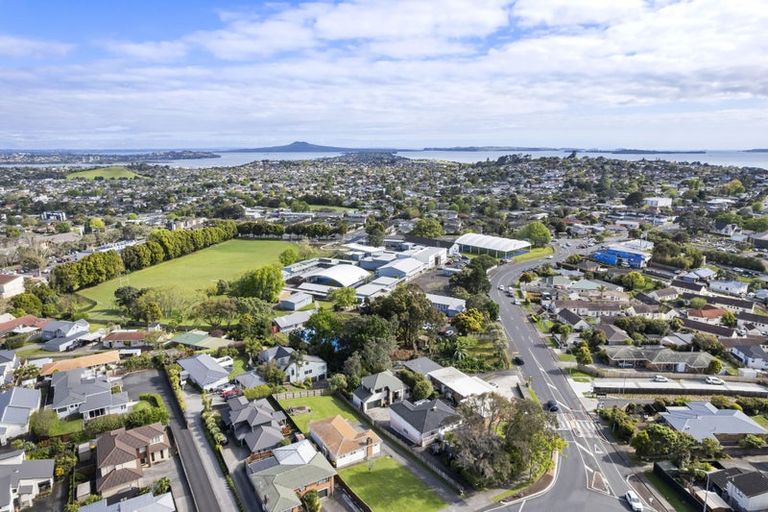 Photo of property in 3/1 Botany Road, Howick, Auckland, 2010