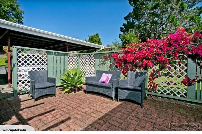 Photo of property in 1/53 Ayton Drive, Totara Vale, Auckland, 0629