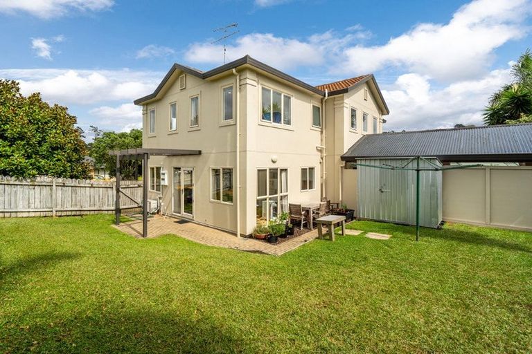 Photo of property in 27 Kinleith Way, Albany, Auckland, 0632
