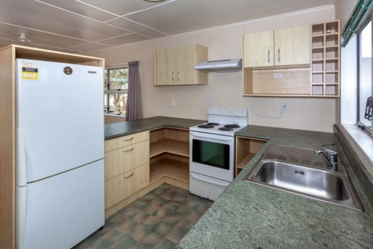 Photo of property in 318 Linton Crescent, Whangamata, 3620