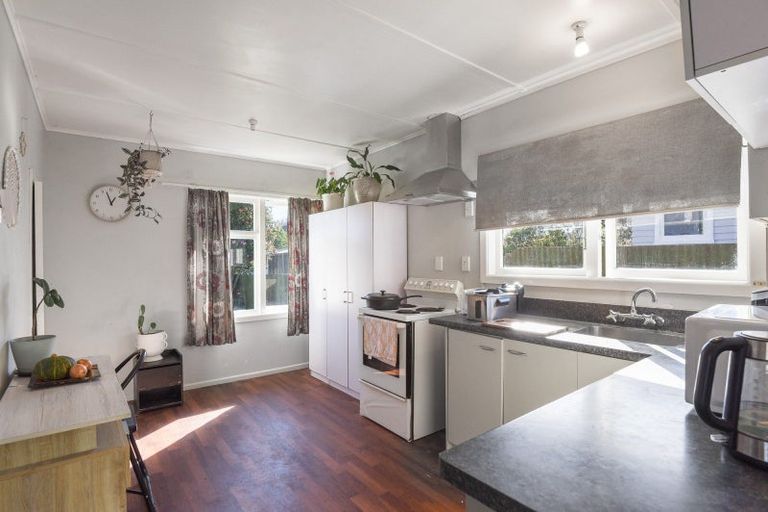 Photo of property in 16 Hunt Crescent, Hillcrest, Rotorua, 3015