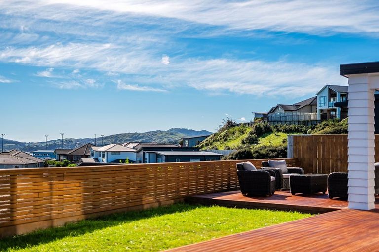 Photo of property in 3 Okataina Way, Aotea, Porirua, 5024