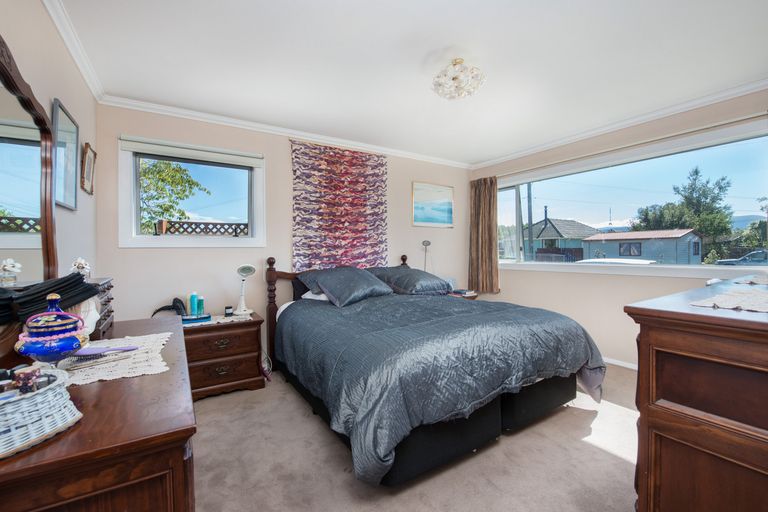 Photo of property in 1 Dunbar Place, Mosgiel, 9024