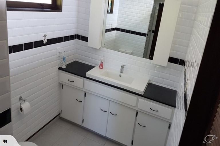 Photo of property in 1/117 Guppy Road, Taradale, Napier, 4112