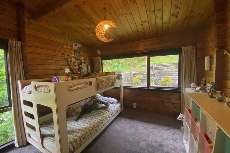 Photo of property in 18 Laingfield Terrace, Laingholm, Auckland, 0604
