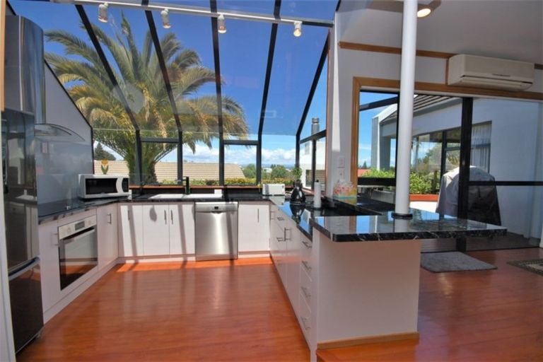 Photo of property in 16 Rhodes Fall, Rangatira Park, Taupo, 3330