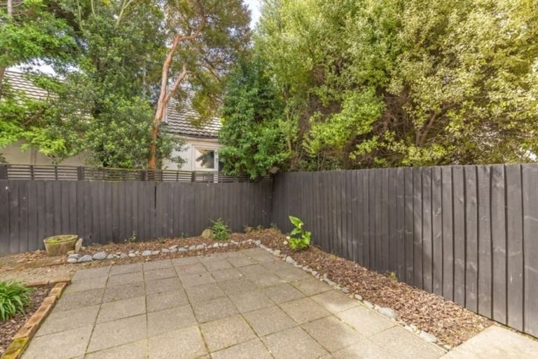 Photo of property in 102 Mandeville Street, Riccarton, Christchurch, 8011