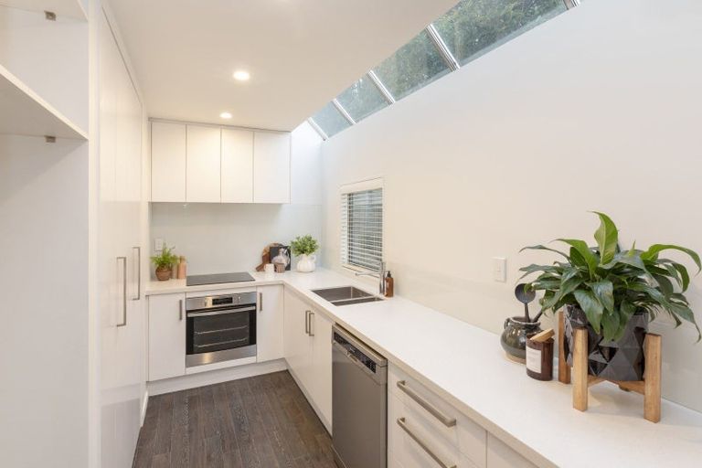 Photo of property in 9/86 Brockworth Place, Riccarton, Christchurch, 8011