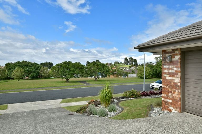 Photo of property in 43 Kensington Terrace, Gulf Harbour, Whangaparaoa, 0930
