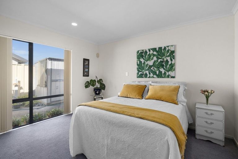 Photo of property in 48 Kensington Drive, Taradale, Napier, 4112