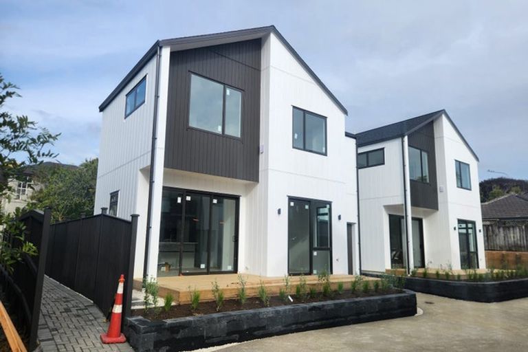 Photo of property in 15 Matterhorn Crescent, Northpark, Auckland, 2013