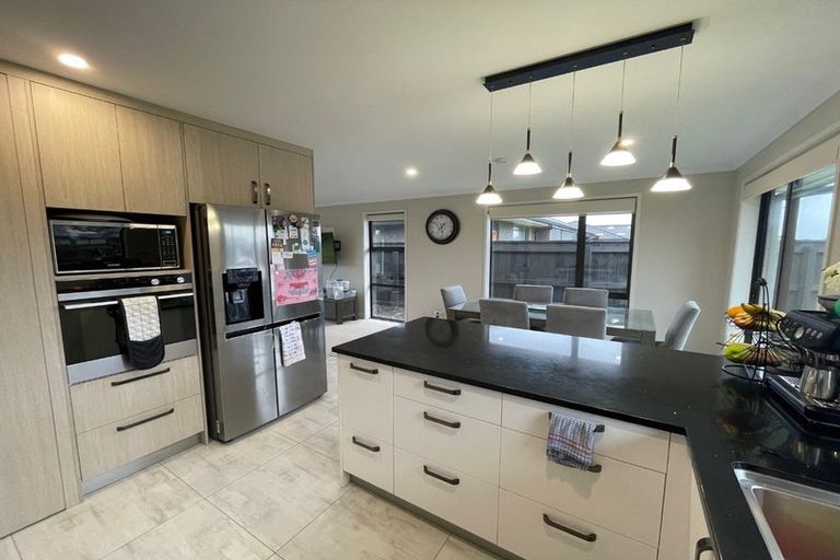 Photo of property in 20 Piharau Crescent, Hurdon, New Plymouth, 4310