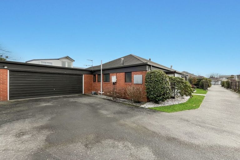 Photo of property in 30a Taylors Avenue, Bryndwr, Christchurch, 8052