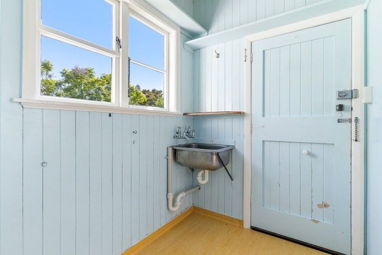 Photo of property in 23 Clarence Road, Northcote Point, Auckland, 0627