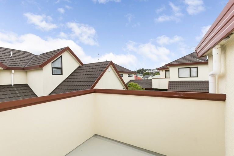 Photo of property in 2 Scorian Close, Karori, Wellington, 6012