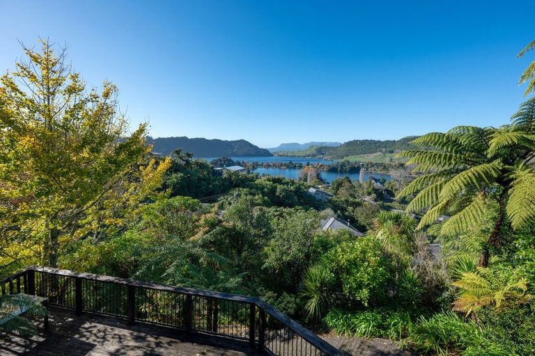 Photo of property in 3 Ridge Road, Lake Okareka, Rotorua, 3076