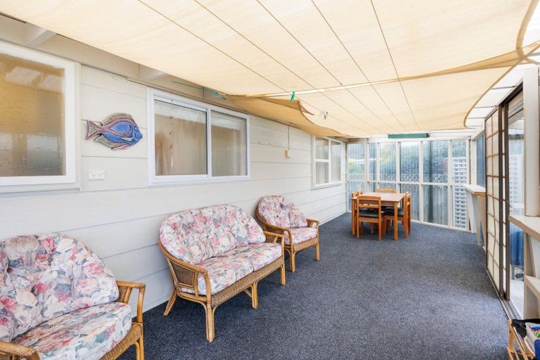 Photo of property in 20 Thomas Place, Foxton Beach, Foxton, 4815