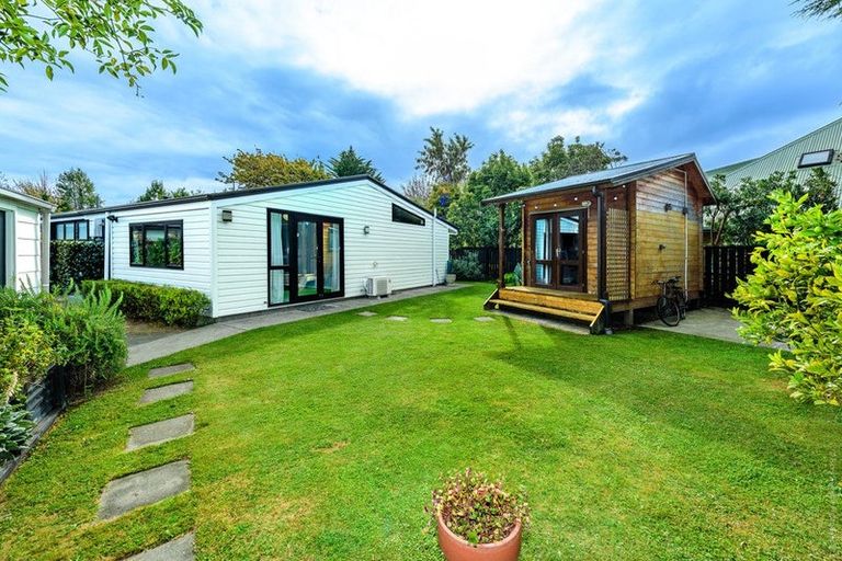 Photo of property in 16 Woodbank Street, Somerfield, Christchurch, 8024