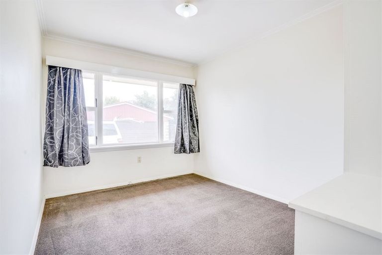 Photo of property in 129 Springs Road, Hornby, Christchurch, 8042