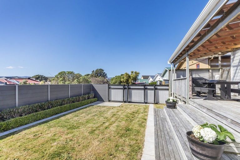 Photo of property in 3 Endeavour Street, Lyall Bay, Wellington, 6022