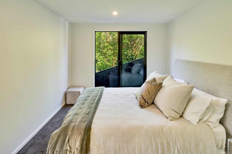 Photo of property in 17 Ara Toutouwai, Karori, Wellington, 6012