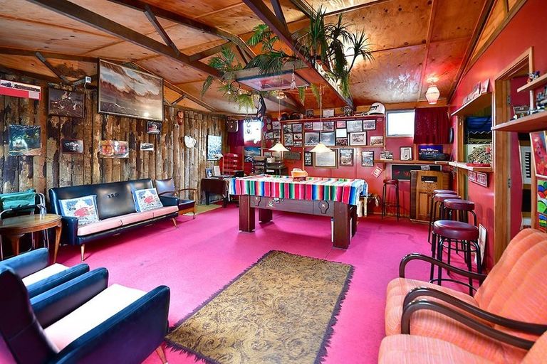 Photo of property in 20 Walton Street, Red Beach, 0932