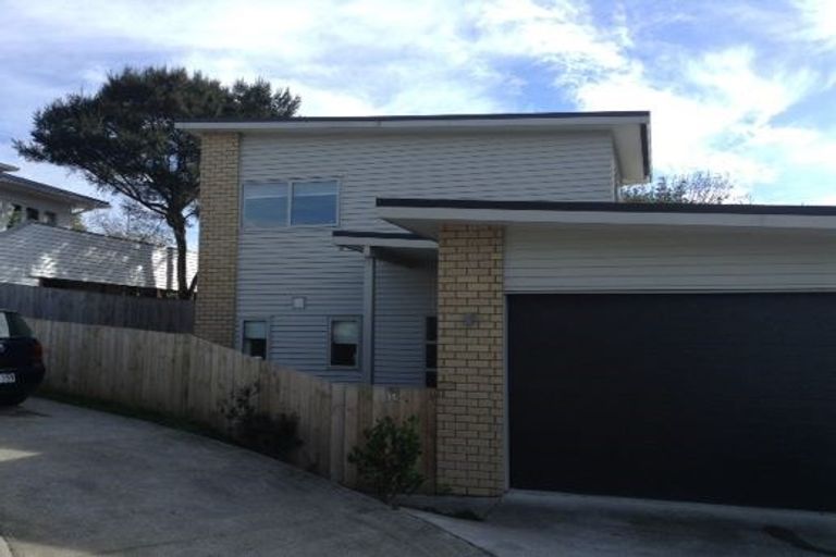 Photo of property in 34a Divich Avenue, Te Atatu South, Auckland, 0610