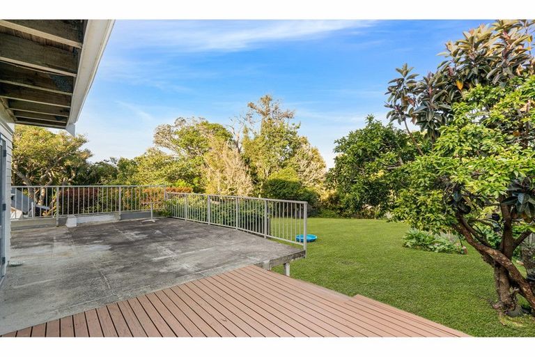 Photo of property in 14a South Lynn Road, Titirangi, Auckland, 0604
