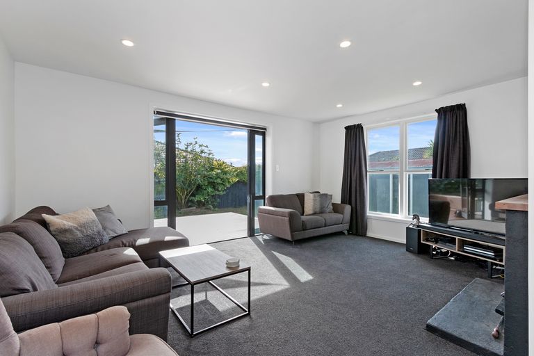 Photo of property in 9 Oakhampton Street, Hornby, Christchurch, 8042