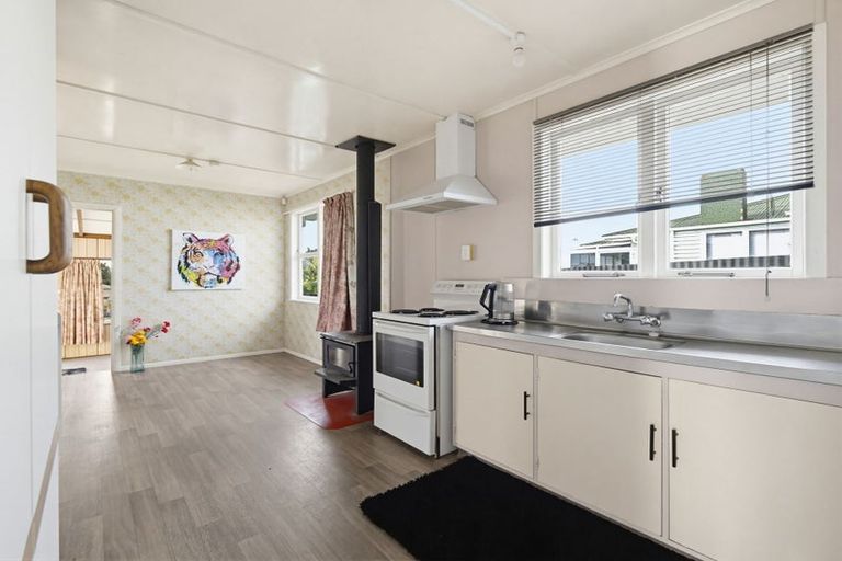 Photo of property in 16 Kesteven Avenue, Parkvale, Tauranga, 3112