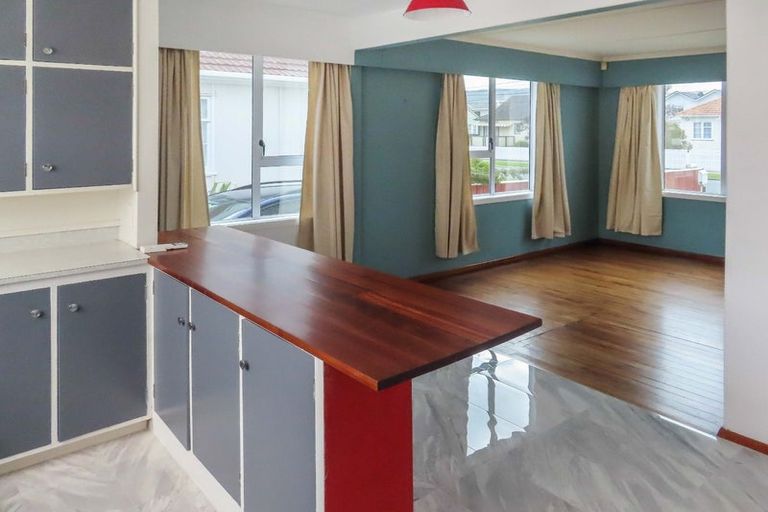 Photo of property in 9 Wheatley Street, Naenae, Lower Hutt, 5011