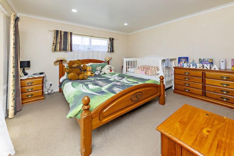 Photo of property in 23 Milson Drive, Papakura, 2110
