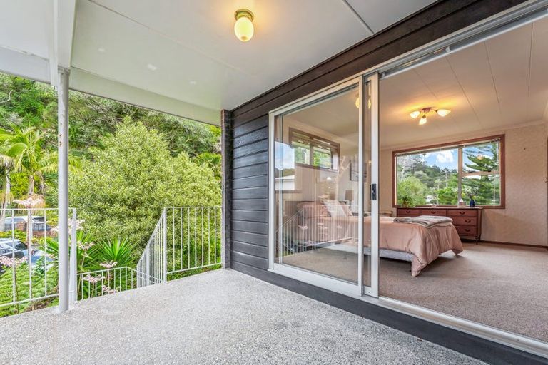 Photo of property in 17 Weranui Road, Waiwera, 0994