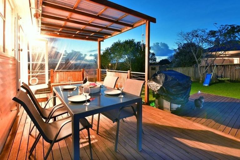 Photo of property in 32 Karaka Street, Helensville, 0800