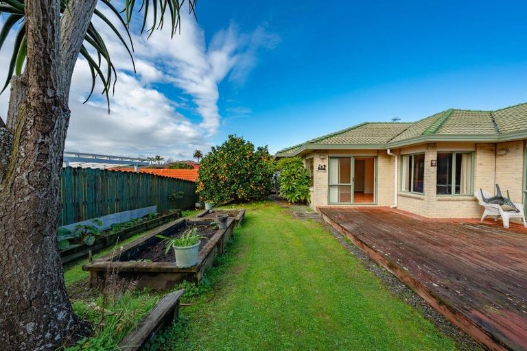 Photo of property in 3 Rosebay Rise, Henderson, Auckland, 0610