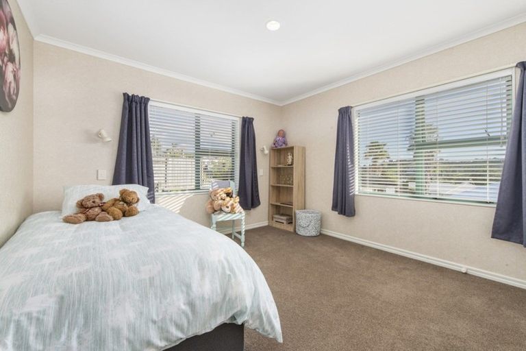 Photo of property in 6 Maddison Place, Welcome Bay, Tauranga, 3112