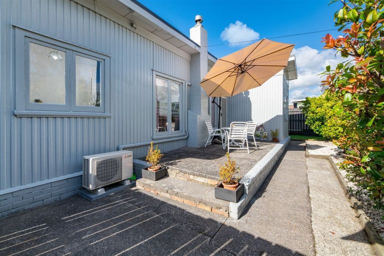Photo of property in 176 Henderson Valley Road, Henderson, Auckland, 0612