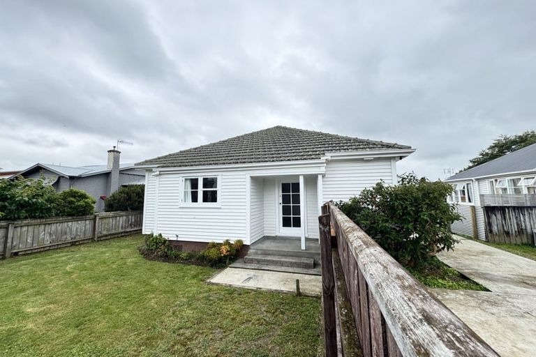 Photo of property in 12 Kauri Street, Roslyn, Palmerston North, 4414