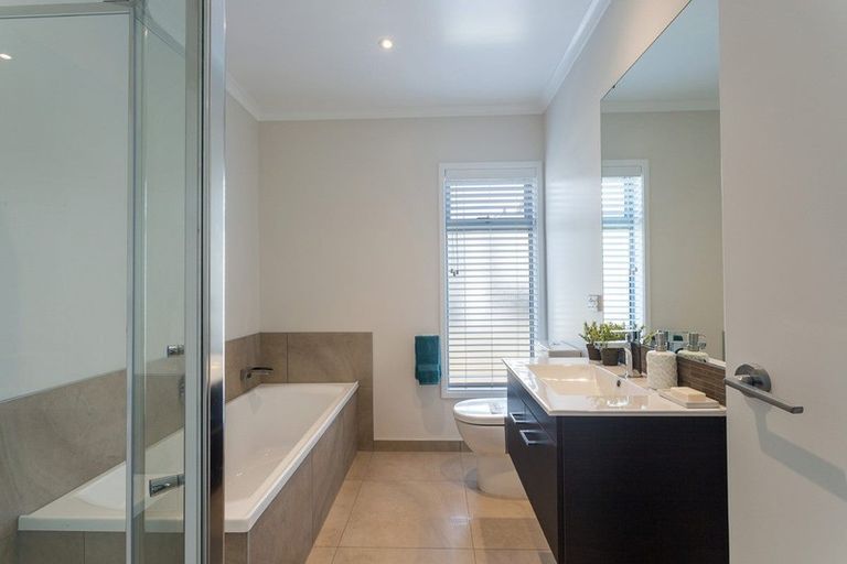 Photo of property in 6 Liquidambar Drive, Hobsonville, Auckland, 0616