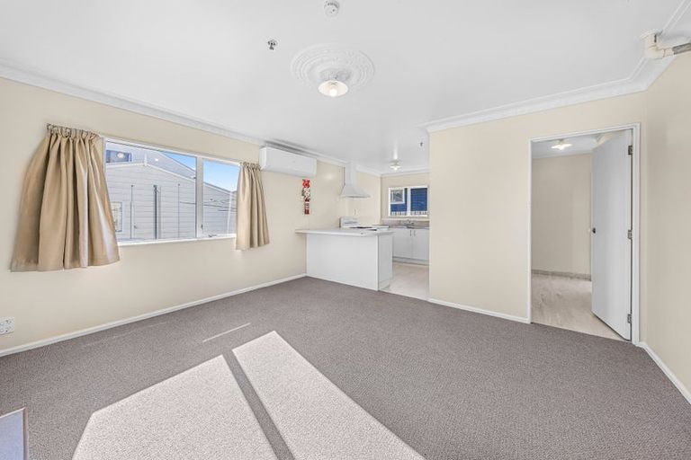 Photo of property in 49 Bay Street, Red Beach, 0932