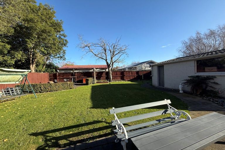Photo of property in 60 Solomon Avenue, Redwood, Christchurch, 8051