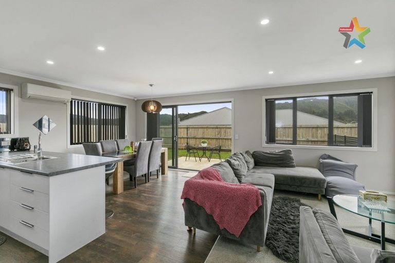 Photo of property in 10 Jack Vaughan Grove, Wainuiomata, Lower Hutt, 5014