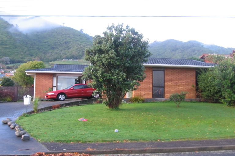 Photo of property in 21a Matenga Street, Waikanae, 5036