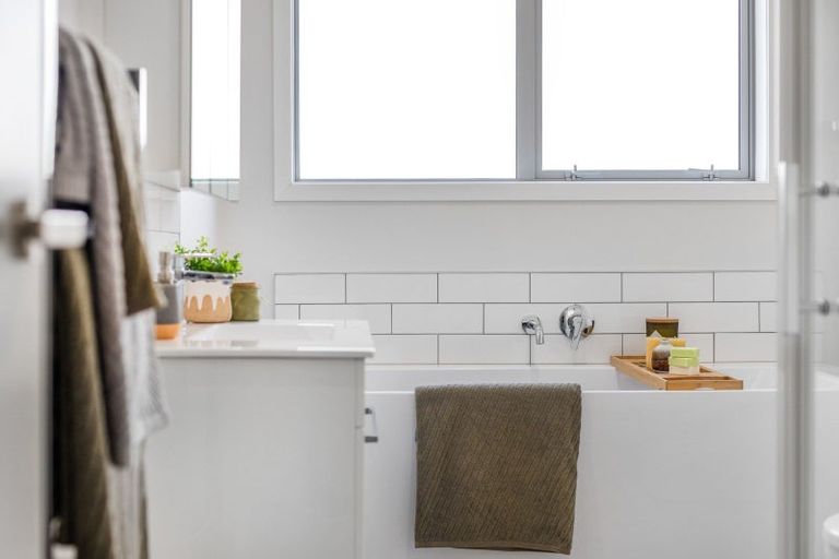 Photo of property in 18 Schooner Drive, Whitby, Porirua, 5024