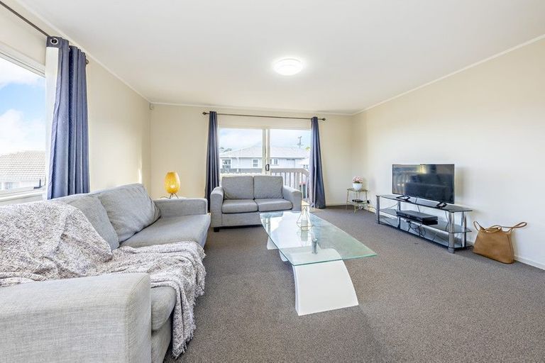 Photo of property in 2/44 Orion Street, Papakura, 2110