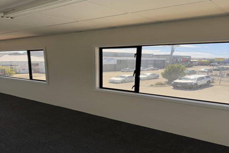 Photo of property in 3 Waitai Close, Long Bay, Auckland, 0630