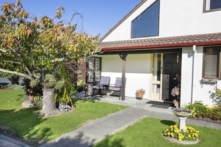 Photo of property in 64a Avondale Road, Taradale, Napier, 4112