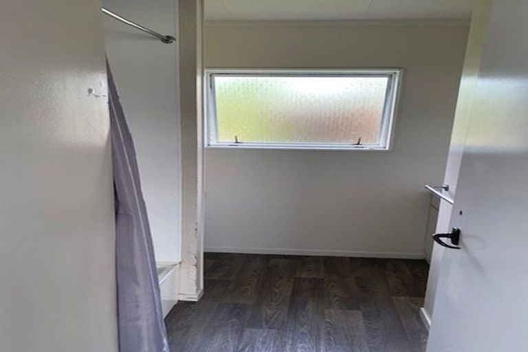 Photo of property in 1/86 Birkdale Road, Birkdale, Auckland, 0626